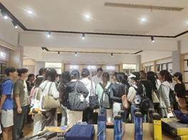 從校園到企業(yè) 財(cái)務(wù)視角感知新質(zhì)生產(chǎn)力——我院企業(yè)課堂走進(jìn)浙江新輝5G智慧工廠稅務(wù)籌劃實(shí)踐